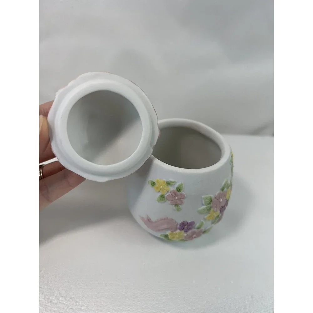 Vtg 1991 Lefton China Porcelain Egg Trinket Box w/Lid Ribbon Floral Hand Painted